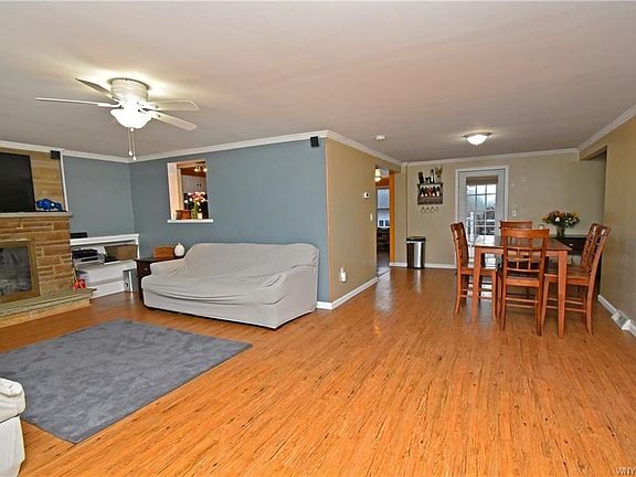 4th image of 61 Buffalo St