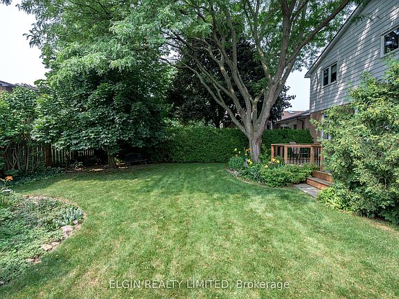 5th image of 16 Massey Dr