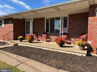 2433 High Point Dr, Bethlehem, PA 18017