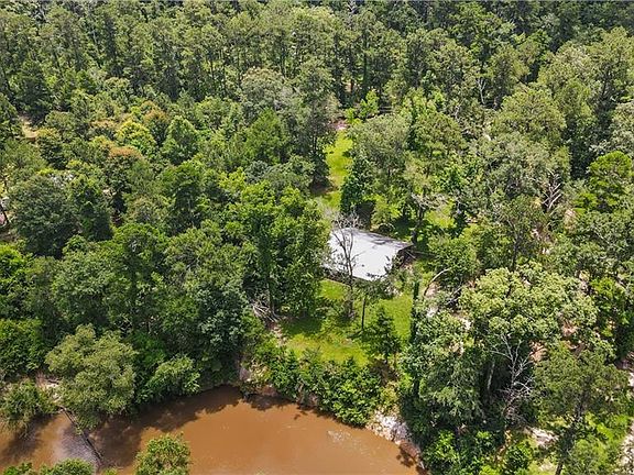 2nd image of 36621 Albin Rd