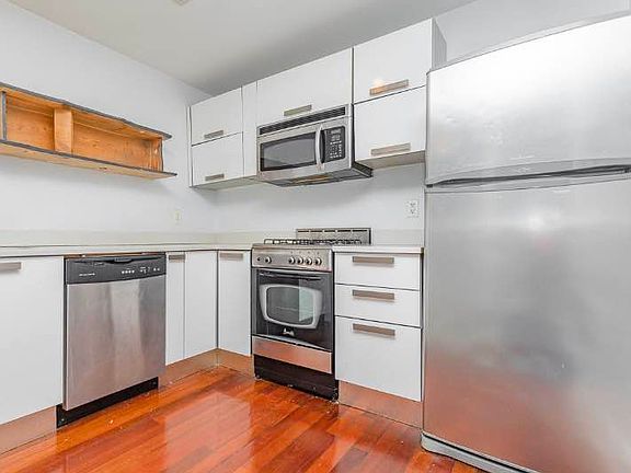 2nd image of 16 Meserole St #1BB