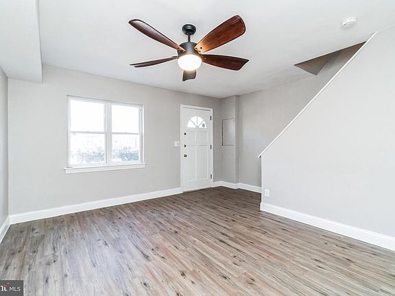 3rd image of 1515 1st St SW