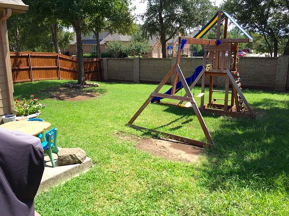 2nd image of 6008 Vista Park Ln
