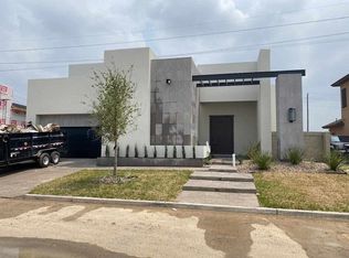 8613 Plantation East Dr, Laredo, TX 78045