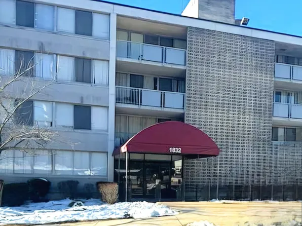 1832 Metzerott Rd APT 405, Adelphi, MD 20783