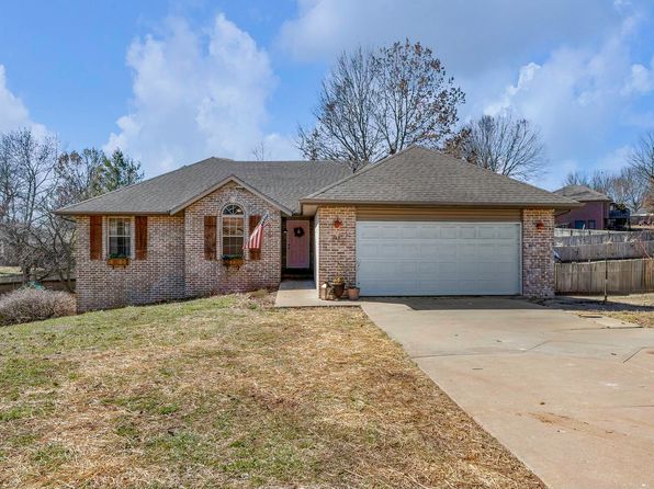 825 Pershing Street, Willard, MO 65781