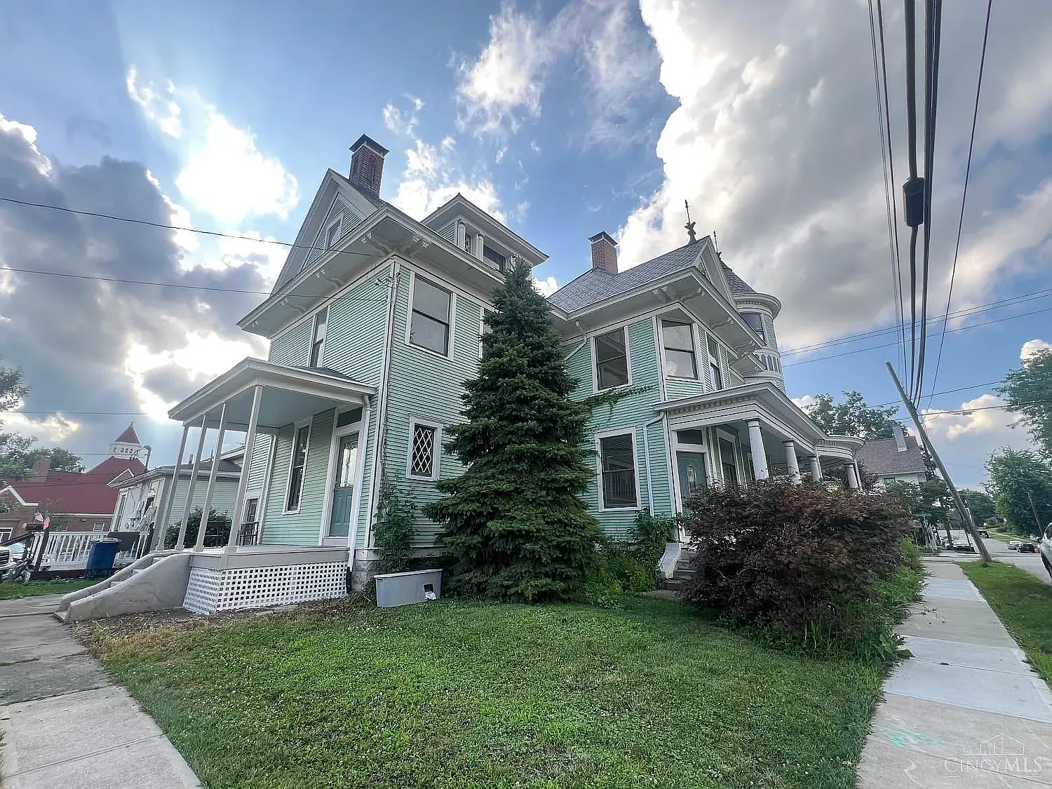 4 bed, 2962 sqft, $4,500 — Photo 3