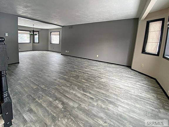 5th image of 2635 Limerick Cir