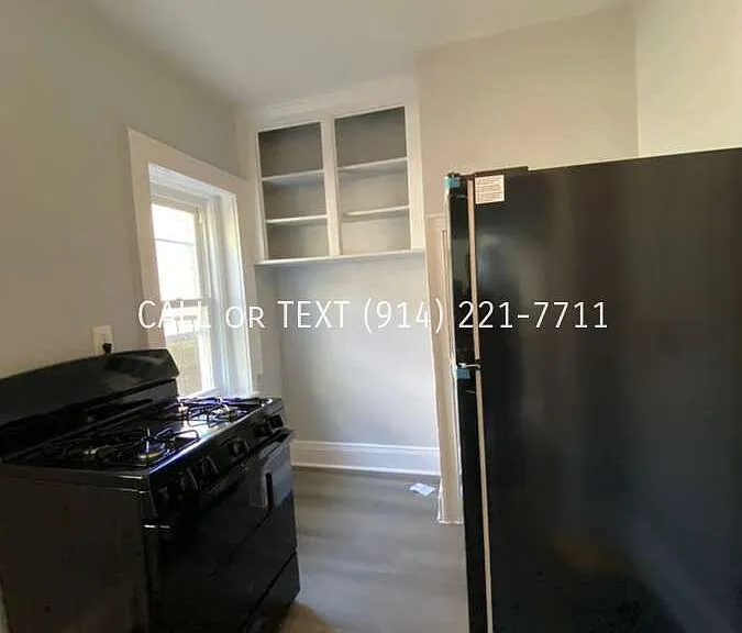 107 Elm St #5 — Photo 4