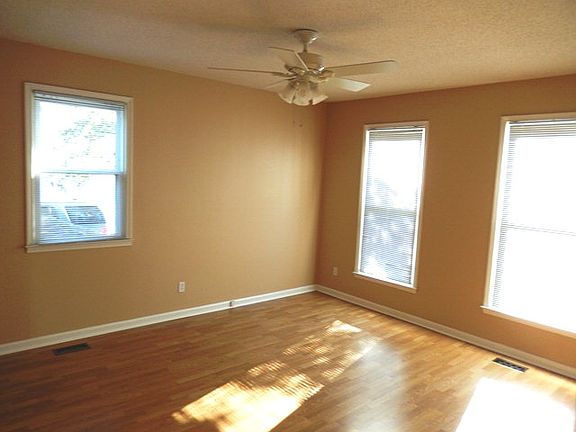 4th image of 248 Hillbrook Dr