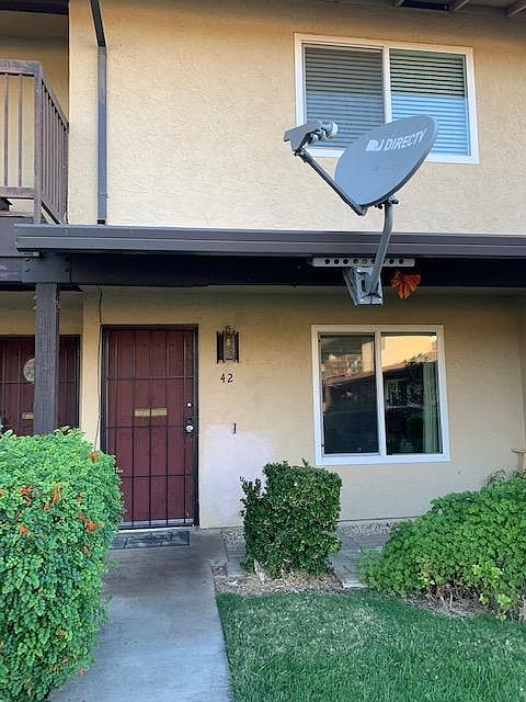 1st image of 44 W Elliot St