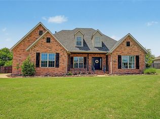 985 Aylesbury Ln, Cave Springs, AR 72718