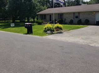 7680 Old Salem Ln, New Berlin, IL 62670