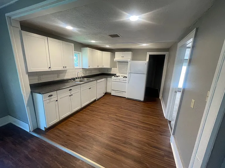 701 N University Blvd — Photo 6