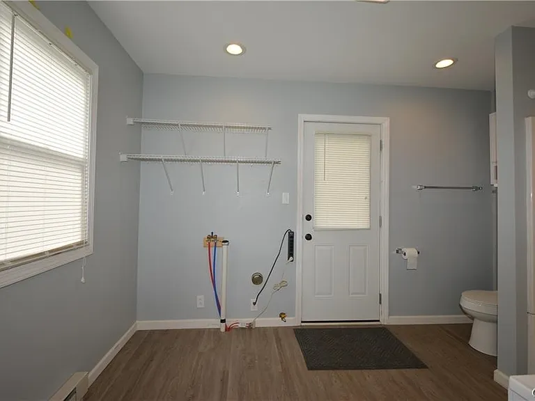 41 N Main St — Photo 17