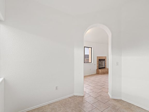5th image of 5002 S Tirza Ct