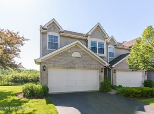 1004 Viewpoint Dr, Lake In The Hills, IL 60156