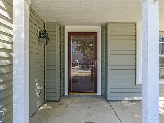 3rd image of 10908 Firefly Cir