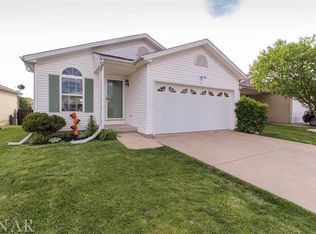 15 Andy Ct, Bloomington, IL
