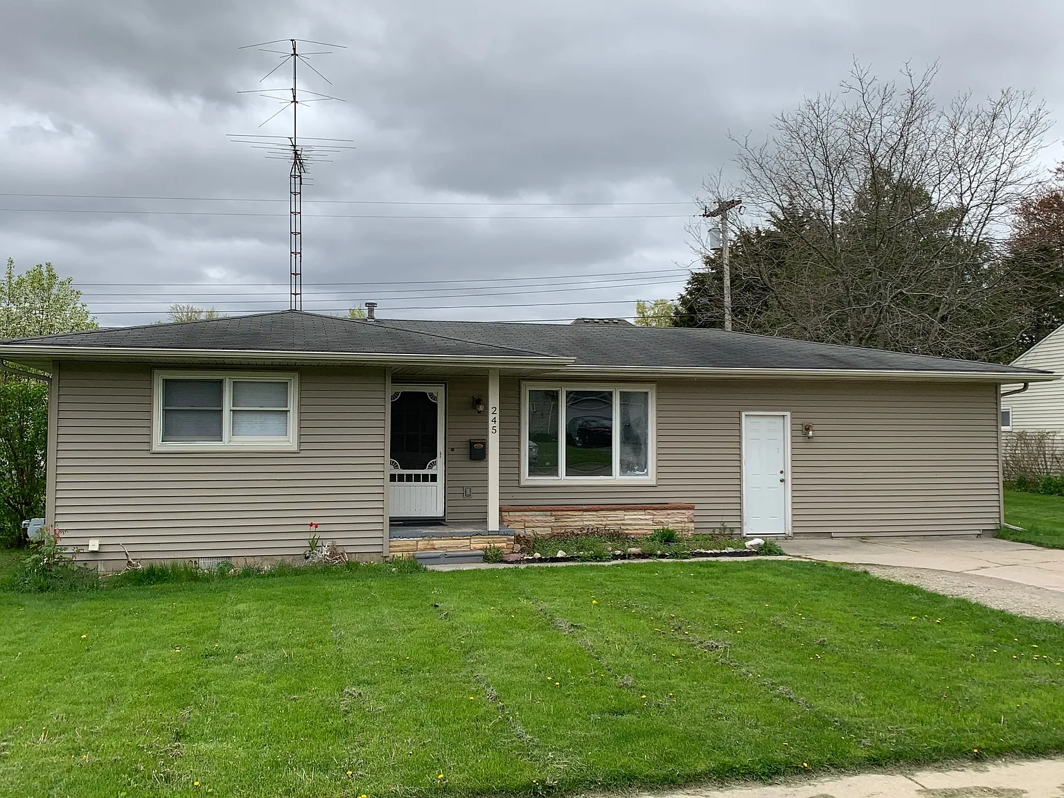 245 Weston St photo 1