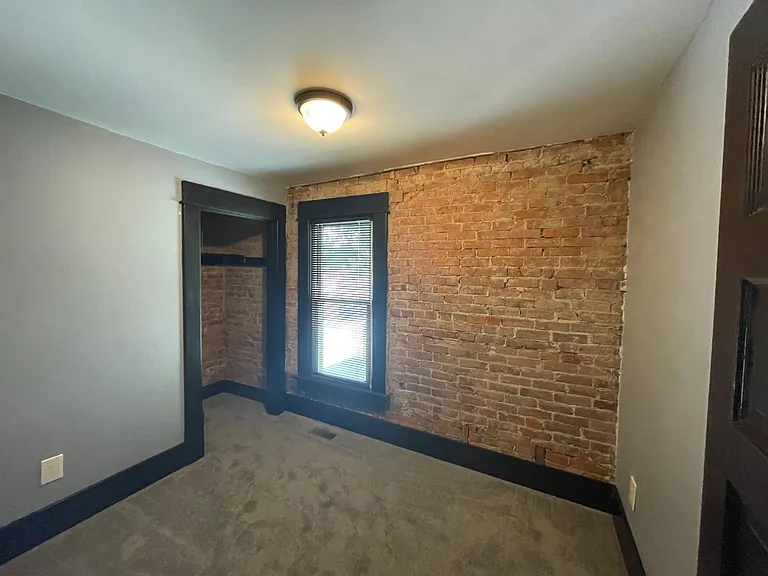272 S Green St — Photo 13