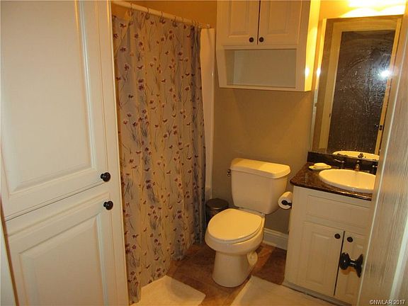 3rd image of 504 Chinquipin Dr