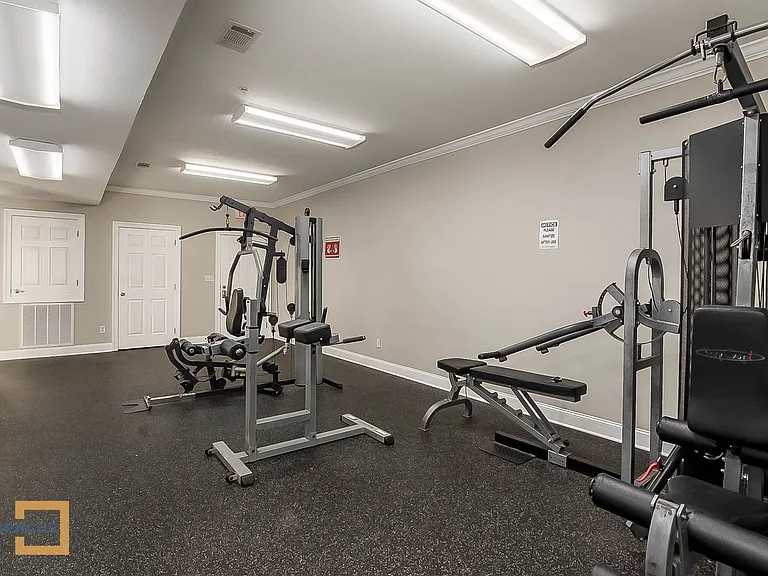 3218 Veterans Memorial Pkwy #3X3 — Photo 24