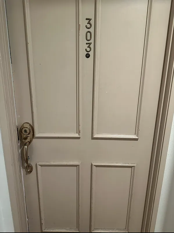 10960 Ashton Ave — Photo 3