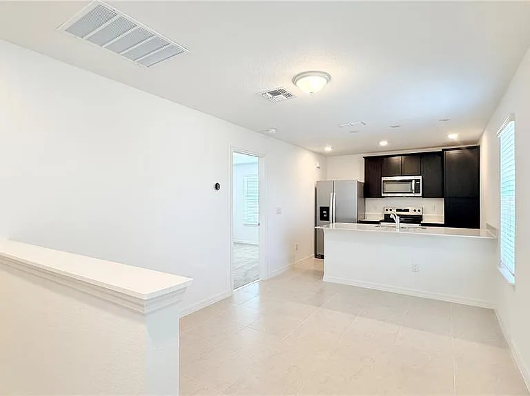 5694 Enchanted Meadow Aly #B — Photo 4