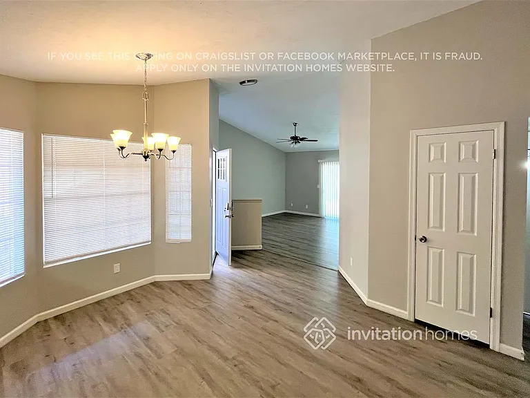 3856 E Acoma Dr — Photo 3