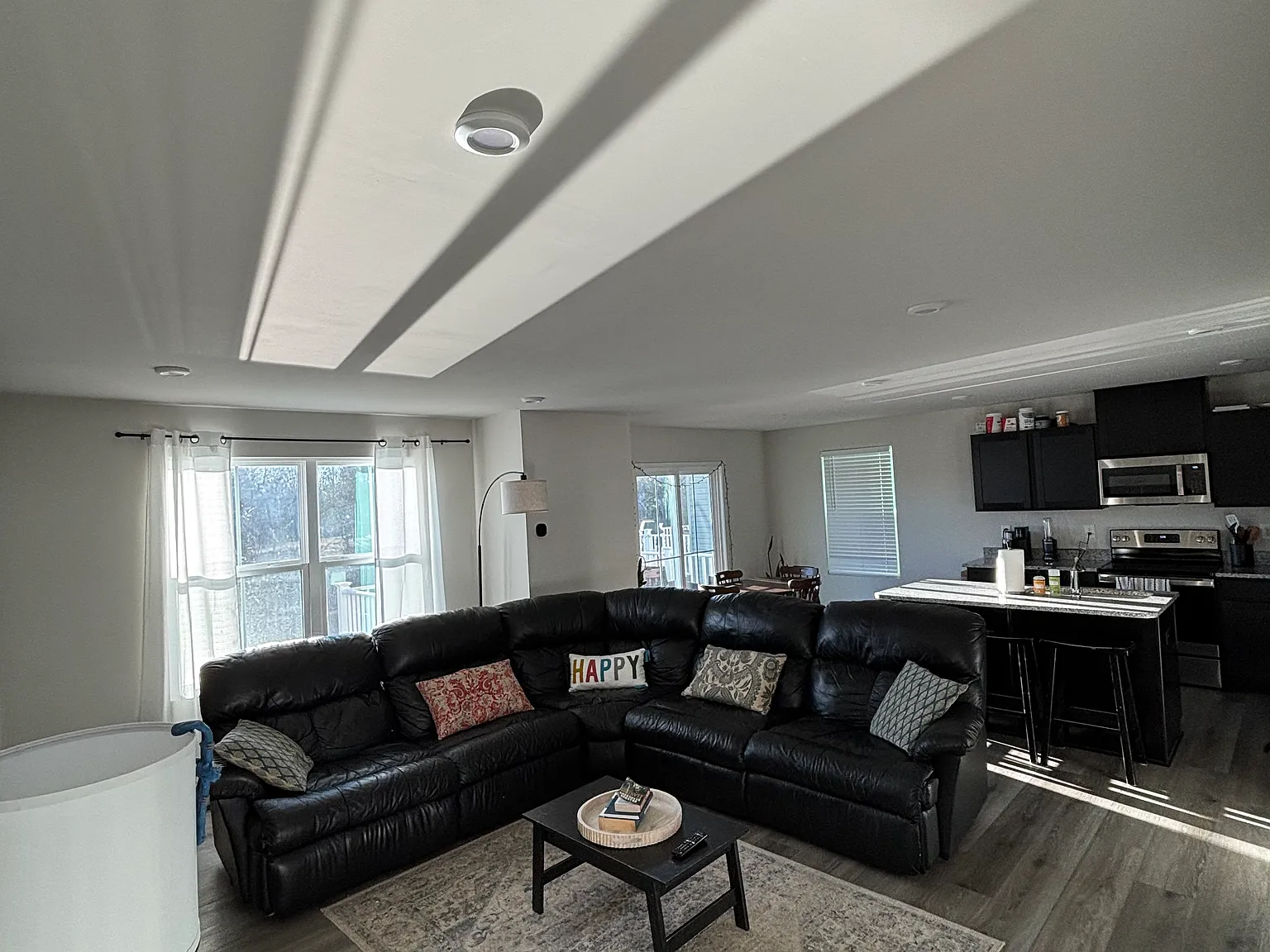 4 bed, 1660 sqft, $2,300 — Photo 2