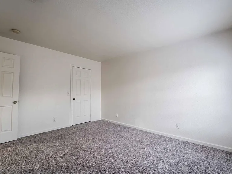 2608 Autumn Blaze Ave — Photo 18