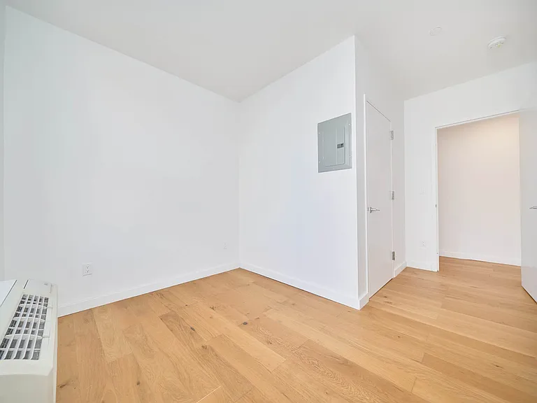 2338 2nd Ave #8A — Photo 6