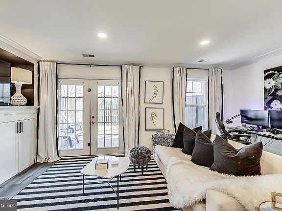 5th image of 25338 Ashbury Dr