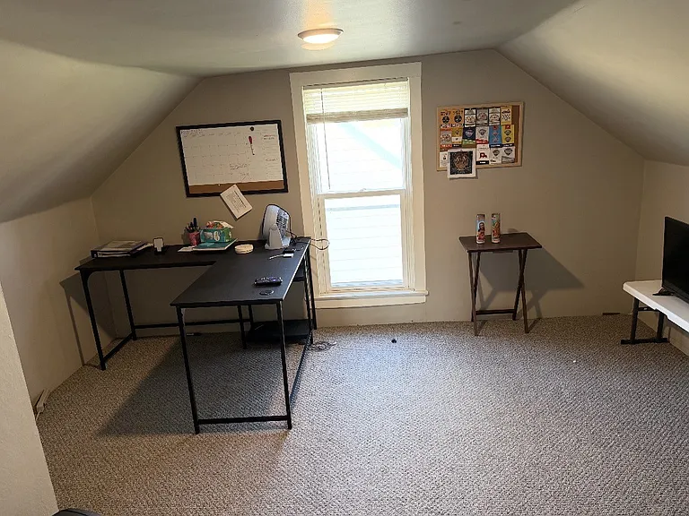 928 E Hanson Ave — Photo 3