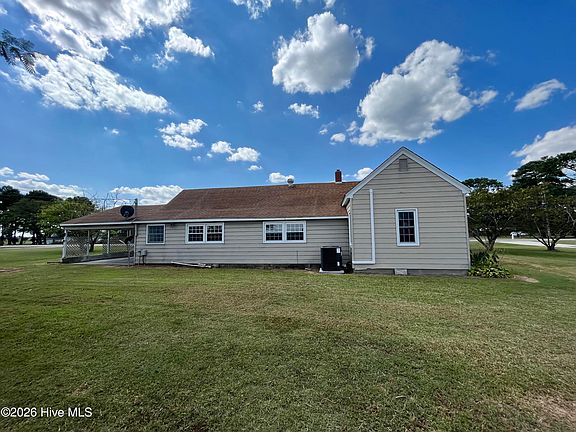5th image of 784 S Sandy Hook Rd