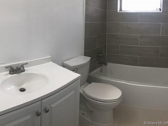 3rd image of 926 Benevento Ave #930