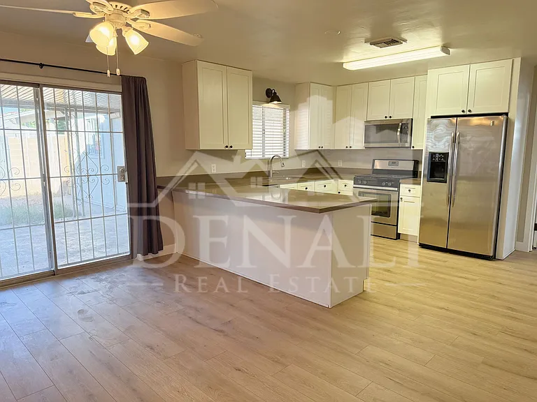 1220 W Romo Jones St — Photo 7
