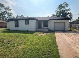 2905 Bel Air Dr, Marshall, TX 75672