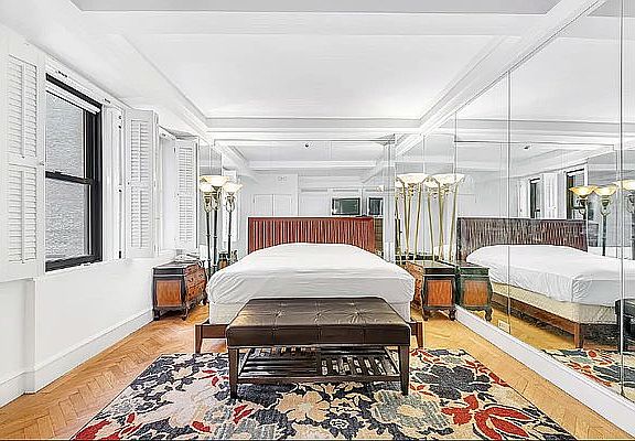 5th image of 160 Central Park S #26TR