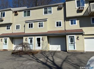 Deer Ridge, Danbury, CT 06810