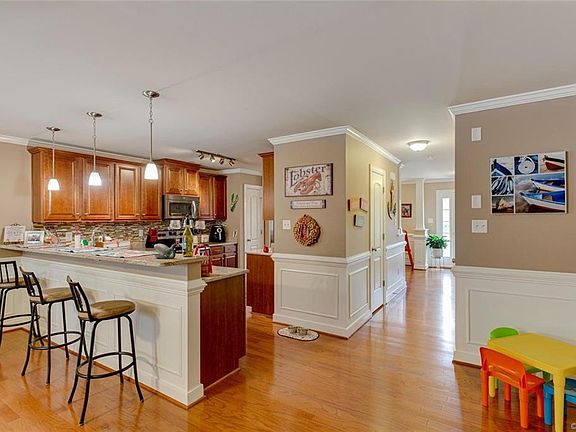 5th image of 7495 Pebble Lake Dr