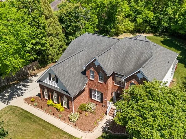 1258 Jamestowne Dr, Elon, NC 27244