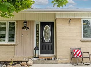 920 Greenwood Cres, Whitby, ON L1N1C8