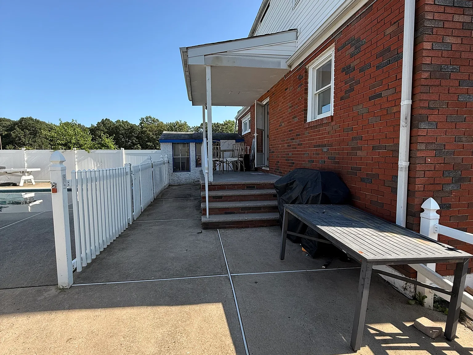 3 bed, 2123 sqft, $2,900 — Photo 2