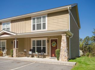 27 Walkalong Way, Clyde, NC 28721