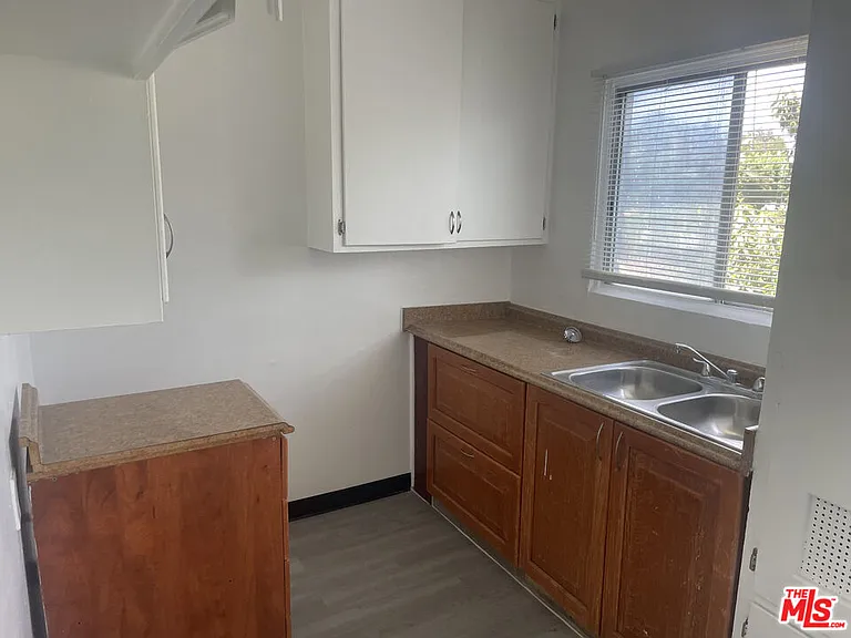 849 N Garfield Ave — Photo 17