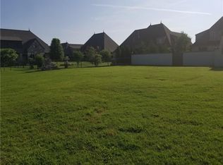 Chardonnay, Bentonville, AR 72712