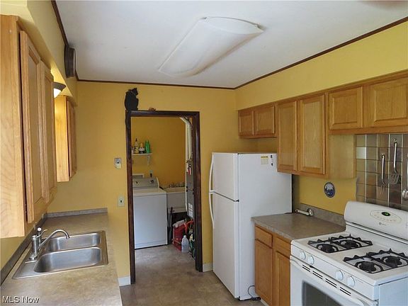 3rd image of 114 Overlook Rd