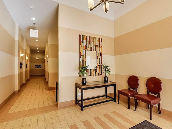 3rd image of 4755 N Washtenaw Ave APT 406